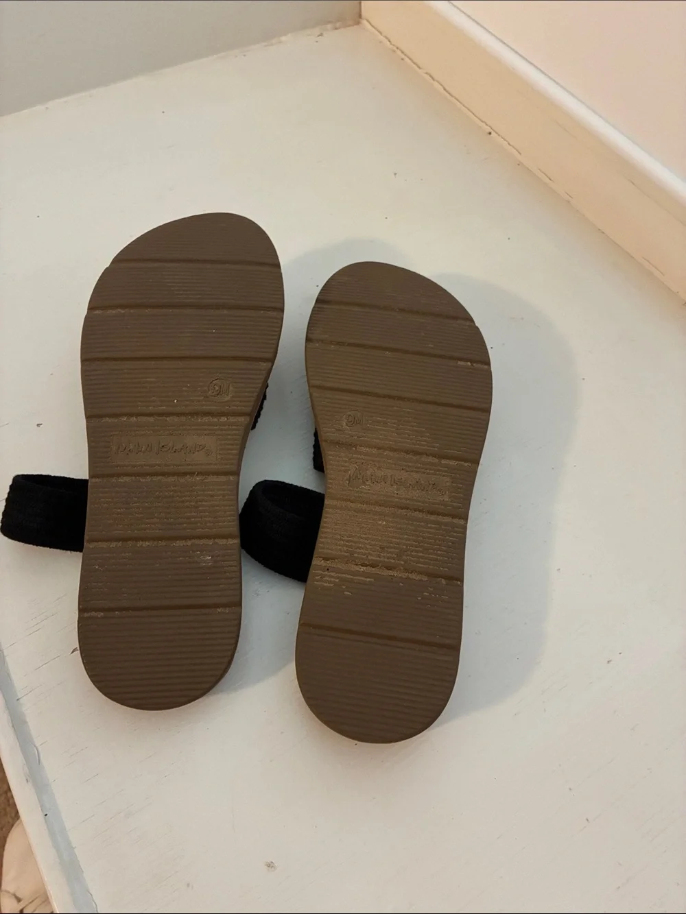 Maui Island Women's Black Triple-Strap Slide Sandals